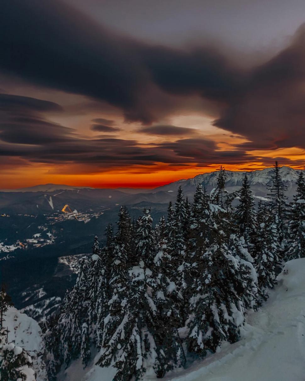 Imagini superbe de pe Masivul Postăvaru, după ce s-a depus un nou strat de zăpadă 816544