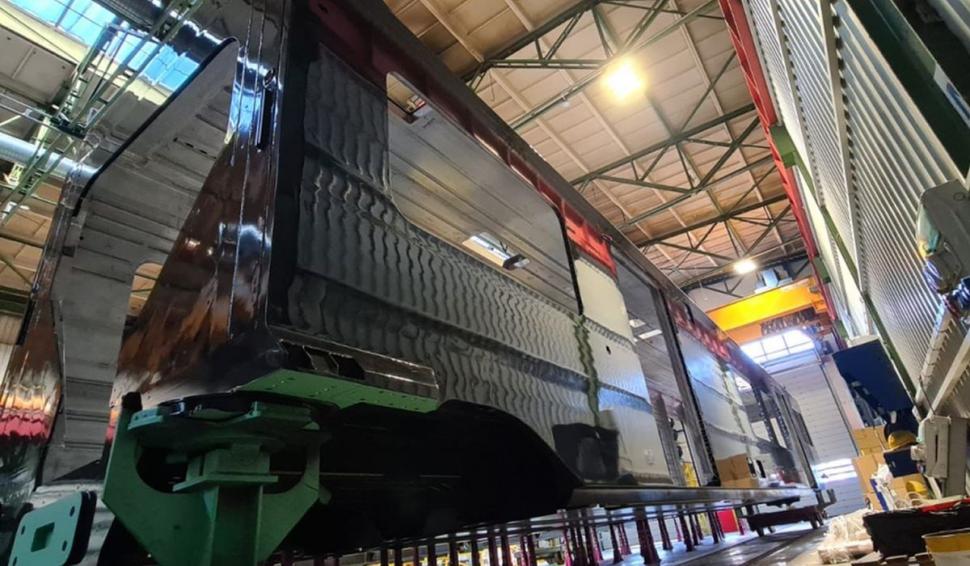 Cum arată noile trenuri electrice produse în Polonia pentru România. Rutele pe care vor circula cu 160 de km/h 816703