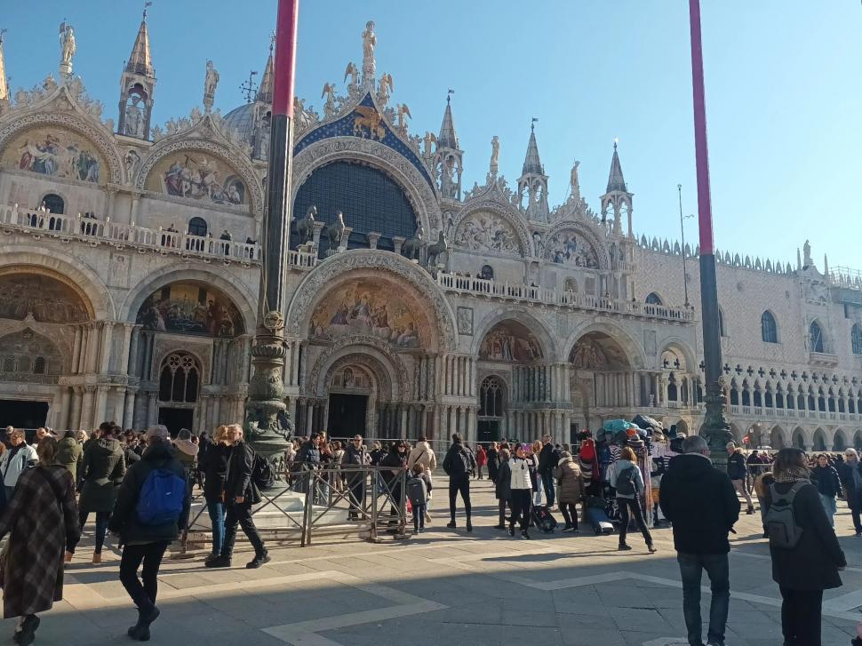 Carnavalul de la Veneția, în plină desfășurare 816820