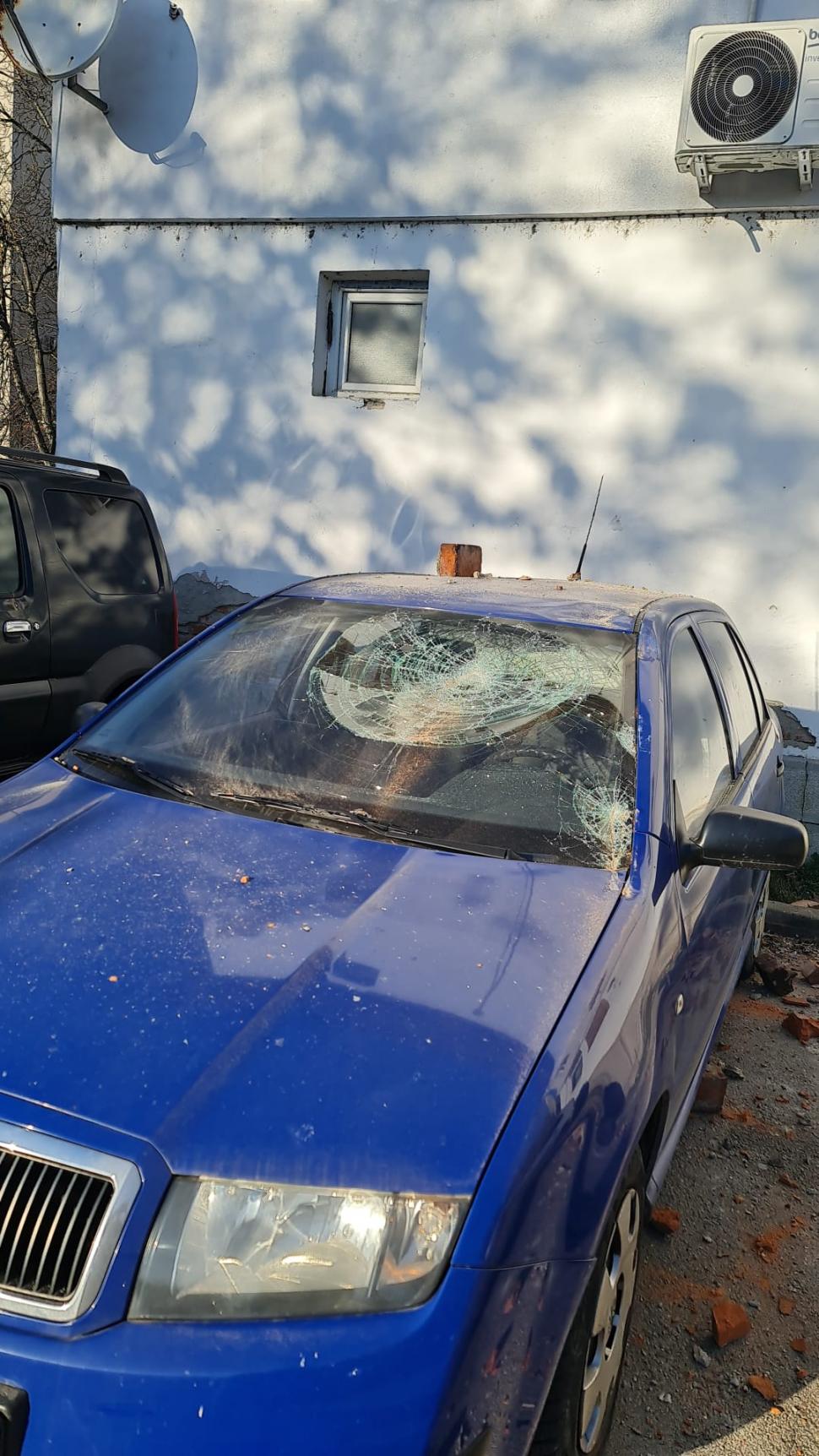 Turla mănăstirii stă să cadă la Tismana, în Gorj după cutremurul de 5,7 816965