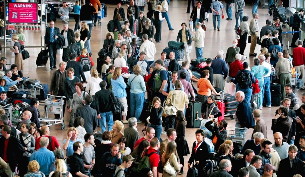 Mii de pasageri din întreaga lume, blocați pe aeroporturi din cauza unei defecțiuni tehnice! Lufthansa anunță întârzieri și zboruri anulate