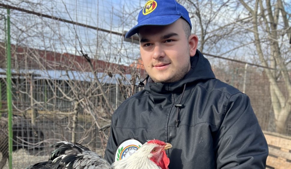 Un tânăr de 19 ani a dat lovitura în afaceri. Cum a ajuns să vândă un ou cu 150 de lei, în Arad