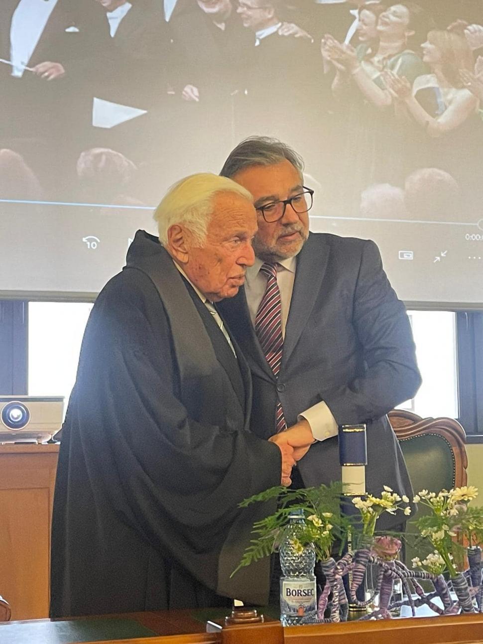 Lucian Romaşcanu, despre maestrul Ioan Holender: "Îi sunt recunoscator pentru prietenia generoasă" 817693