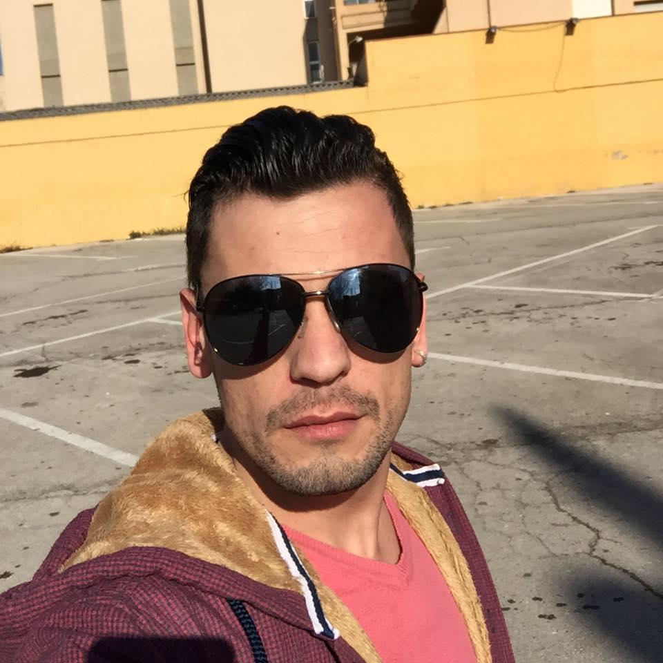 Un şofer român de TIR a fost găsit mort în cabina camionului, într-o parcare din Malaga 817475