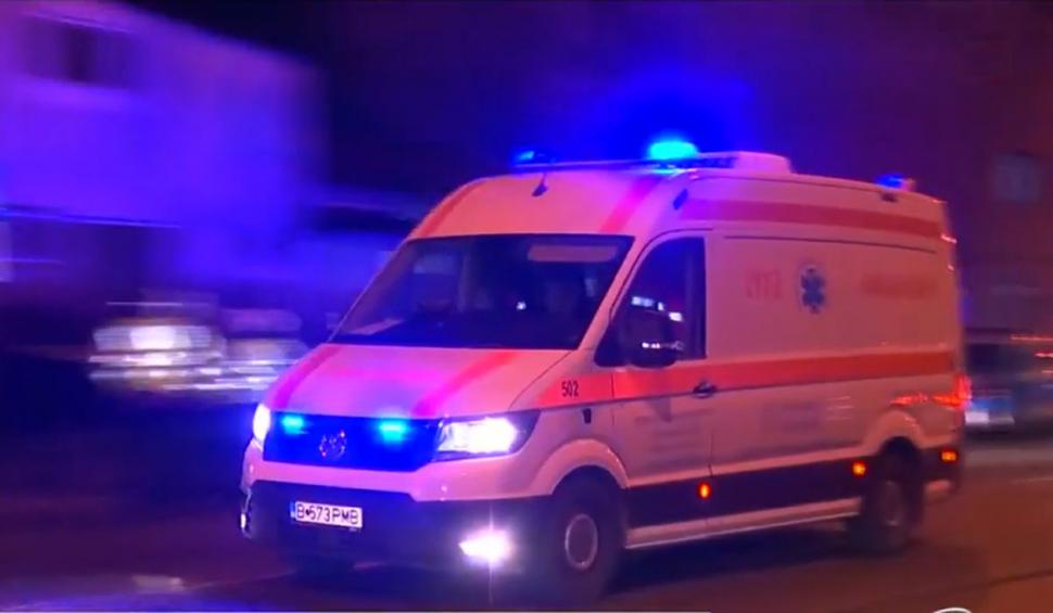 Bărbat găsit mort, după ce a fost călcat de o şoferiţă în timp ce parca cu spatele în Bucureşti 818113