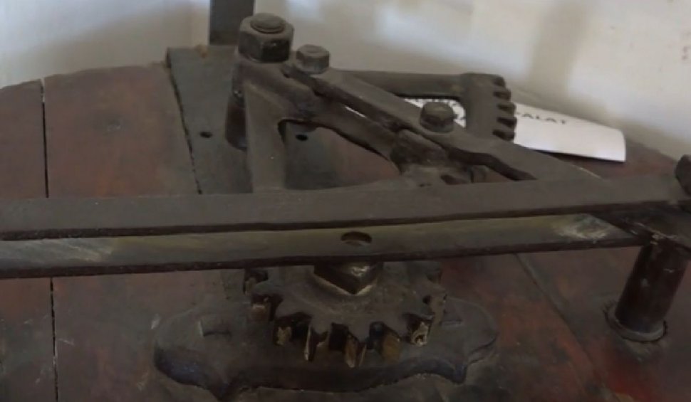 Prima mașină de spălat din România, inventată de un hunedorean. Cum arată și cât este de veche