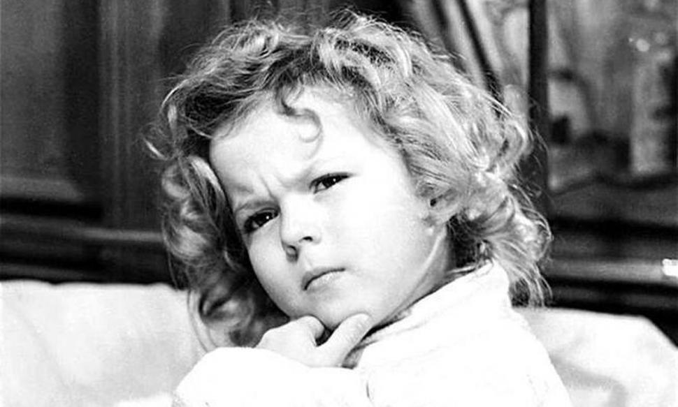 Recunoşti fetiţa cu bucle aurii, actriţă de mică? "Nu mai cred în Moş Crăciun de când mi-a cerut un autograf: aveam şase ani" 818106