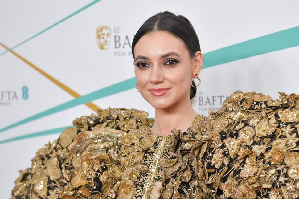 Premiile BAFTA 2023 | Cunoscut influencer și model român, în topurile celor mai bine îmbrăcați la gală. Ce i-a inspirat rochia 818252