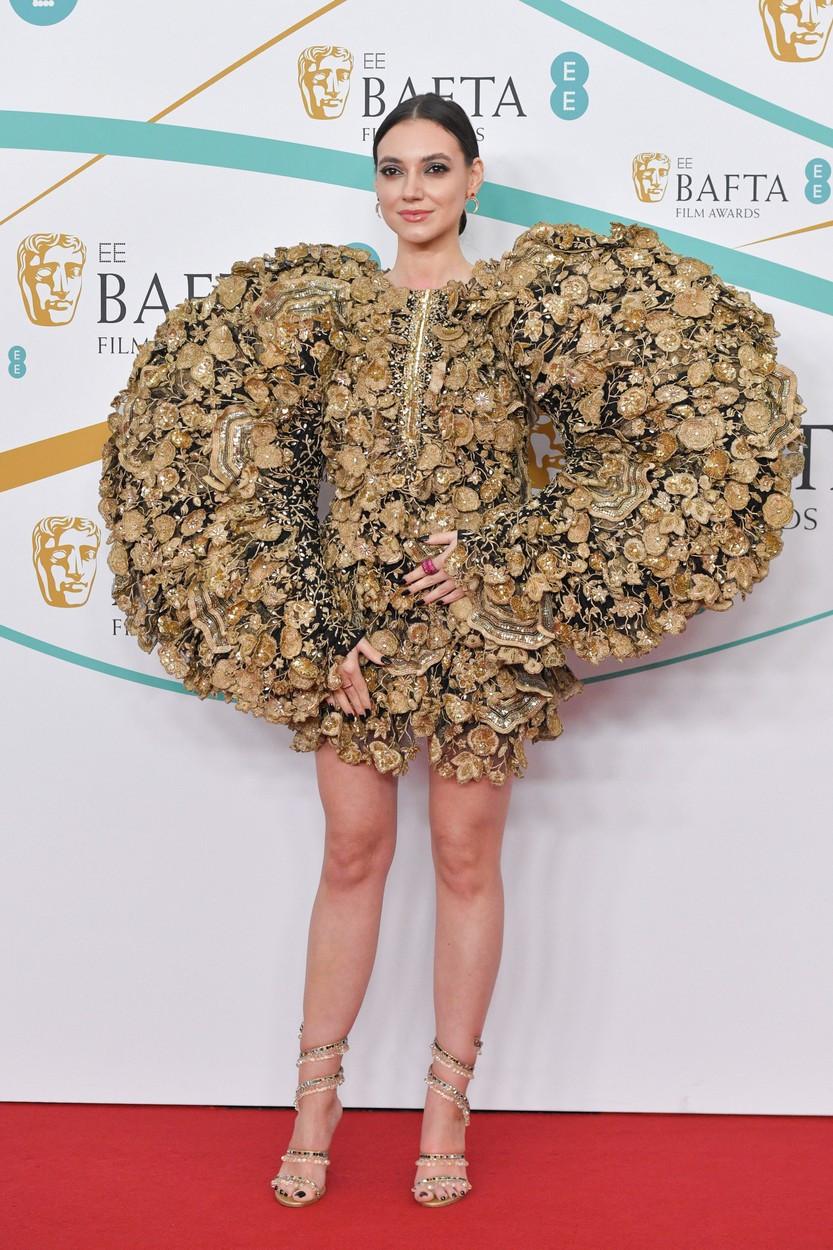 Premiile BAFTA 2023 | Cunoscut influencer și model român, în topurile celor mai bine îmbrăcați la gală. Ce i-a inspirat rochia 818253