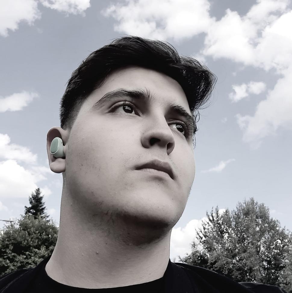 Filmul accidentului din Pasajul Michelangelo din Timişoara în care au murit Dănuţ, un geniu al roboticii, şi Iulia, o tânără de 20 de ani 818938