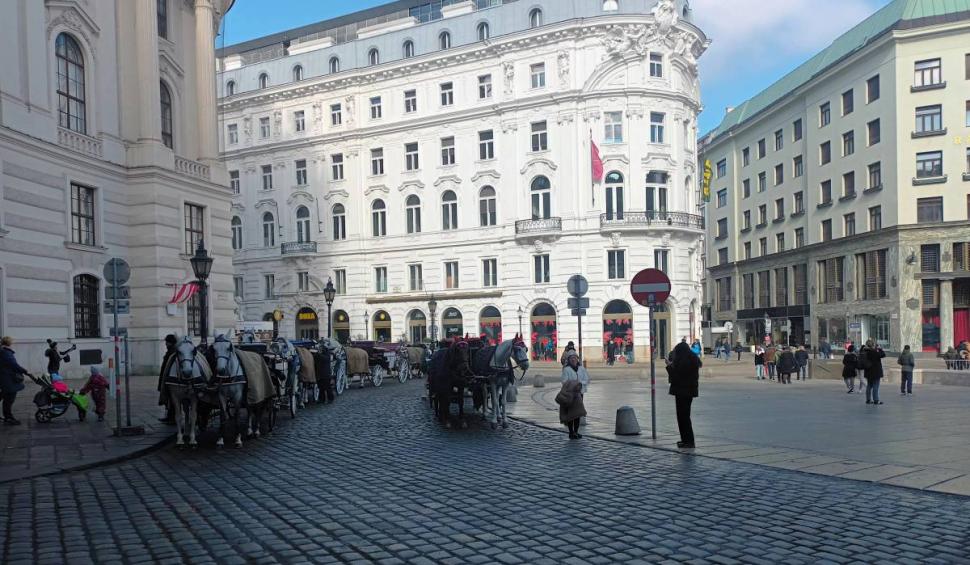 Palatul Hofburg, inima Vienei și a fostului Imperiu Habsburgic 818911