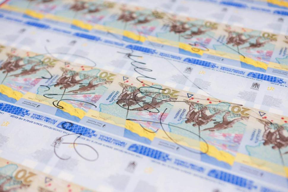 Bancnota comemorativă a Ucrainei, la un an de la invazia rușilor | "O mică bucată de hârtie, un an de emoții și lucruri emblematice" 819109