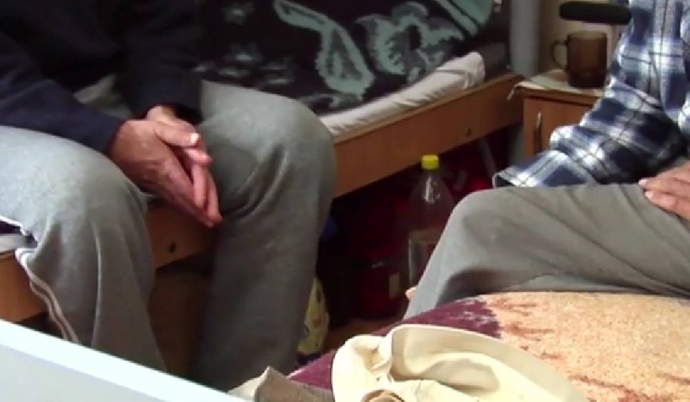 Mizerie, alimente expirate și rugină în camere, în 50 de cămine de bătrâni din România. Inspectorii ANPC au închis locațiile
