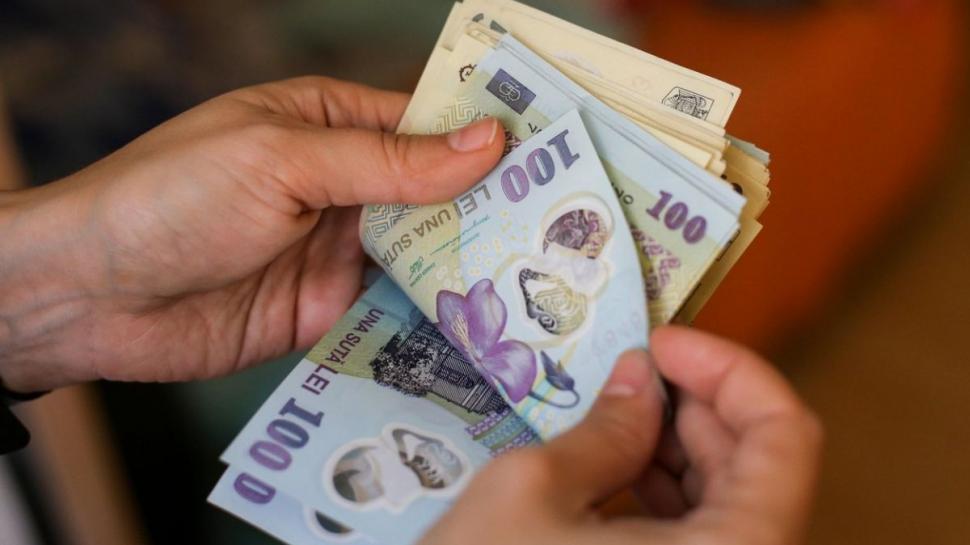 Noi vouchere de 4.000 de lei pentru români. Marcel Boloş anunţă cine primeşte banii 819724