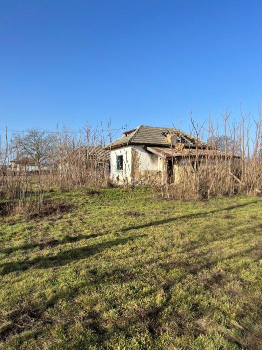 ANAF scoate la licitaţie o casă fără acoperiş şi un teren în Tulcea. Preţul de pornire este uriaş 819962