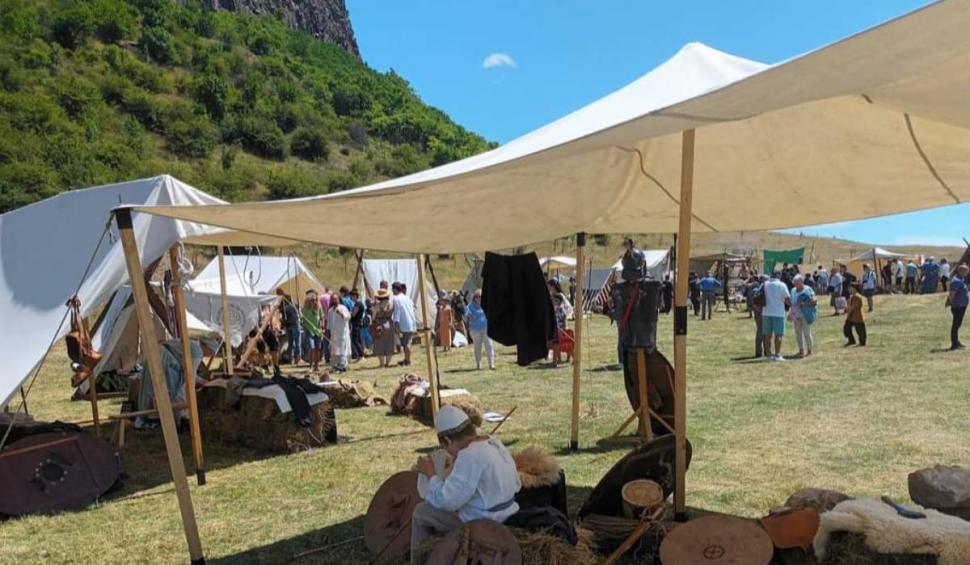 Măgura Uroiului, locul unde se mai întâlnesc și azi dacii cu romanii 819980