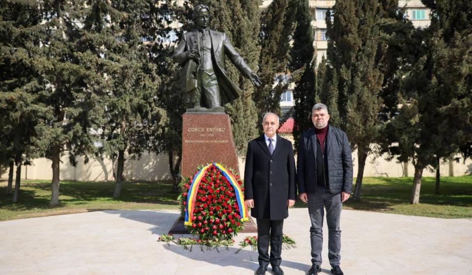 Marcel Ciolacu a depus flori la monumentul lui George Enescu din Baku 820084