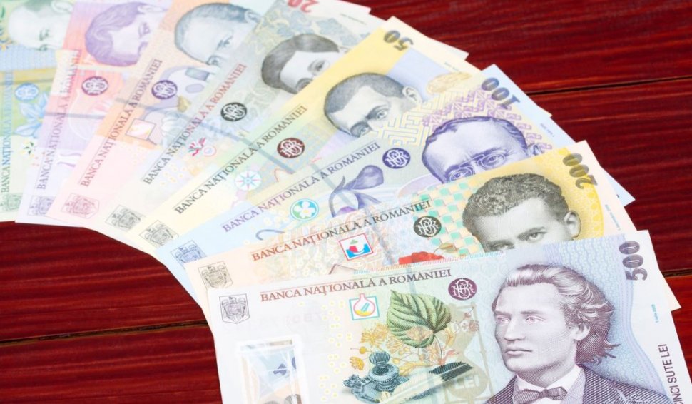 Zeci de mii de români ar putea primi noi vouchere care se pot preschimba în bani. Care sunt condiţiile şi de când se acordă