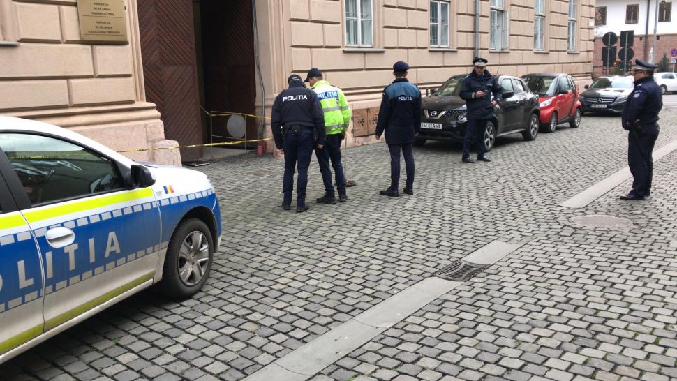 Alertă la Tribunalul Timiş, după un mesaj de ameninţare lăsat într-un laptop  820205