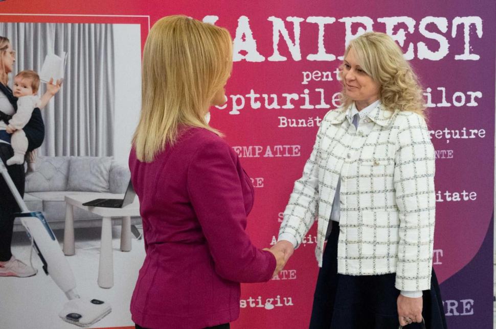 Gabriela Firea, mesaj de 1 Martie: "Femeile sunt de neprețuit!" 820247