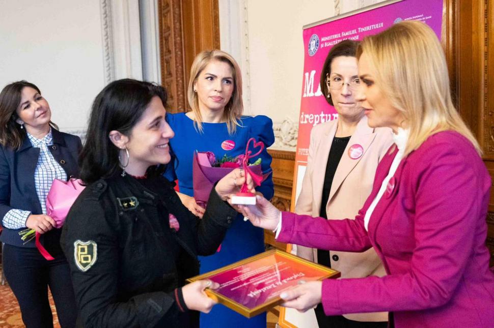 Gabriela Firea, mesaj de 1 Martie: "Femeile sunt de neprețuit!" 820248
