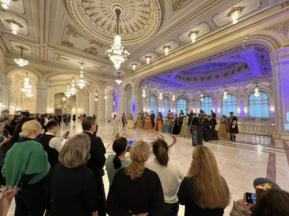 Ministrul Culturii, la aniversarea de 60 de ani a Corului Madrigal: ”Concertul de gală, prilej pentru o nouă călătorie în timp” 820323