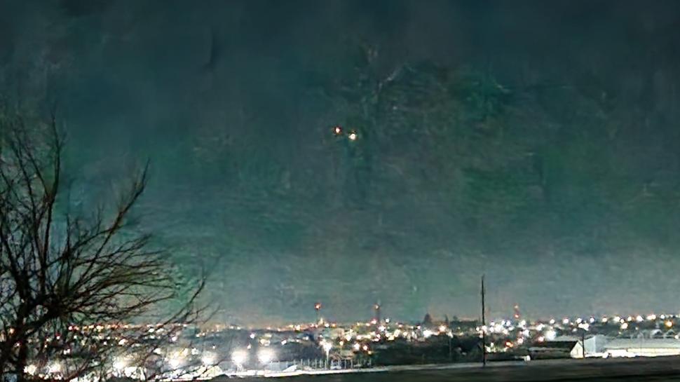 Fenomen rar pe cerul României! "Sărutul" dintre Venus și Jupiter, zeul tunetelor şi zeiţa dragostei, vizibil cu ochiul liber 820555