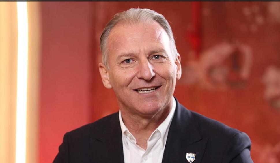 Interpretul de muzică populară Dinu Iancu Sălăjanu, invitat special în bucătăria "Gătit la costum": "Muzica face parte din viaţa mea şi sper că din viaţa tuturor" 820028