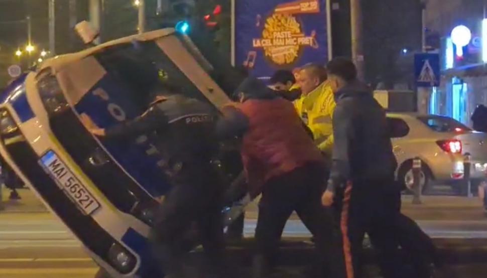 Maşină de poliţie răsturnată în urma unui accident pe bulevardul Pantelimon din Bucureşti 821015