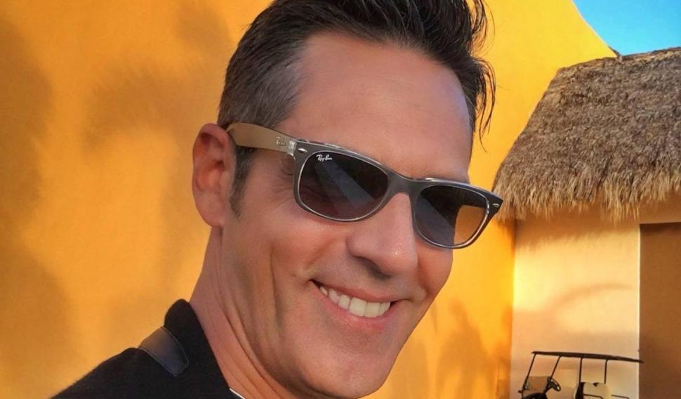 Recunoşti puştiul simpatic? Azi e un artist talentat care face furori printre românce 821002