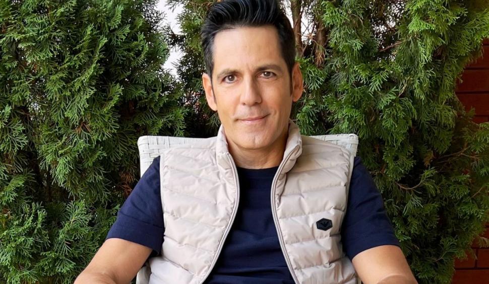 Recunoşti puştiul simpatic? Azi e un artist talentat care face furori printre românce 821004