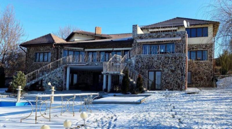 "Reducere" imobiliară virală pe internet: Cum arată o casă din Cluj scumpită cu 700 de mii de euro în câteva săptămâni  821313