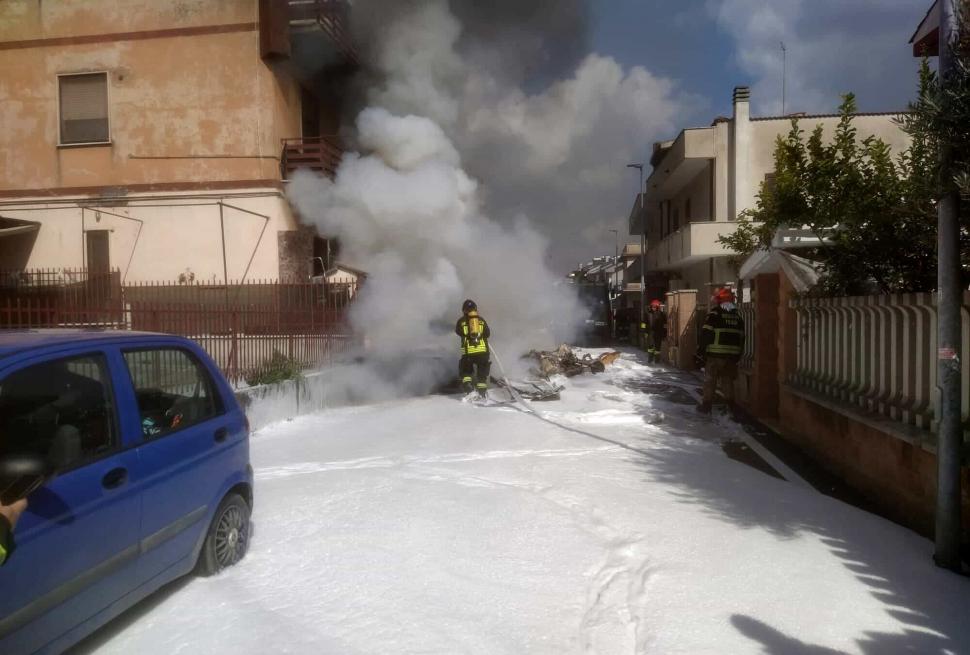 Două avioane militare s-au prăbușit în Italia, în apropiere de Roma, după ce s-au ciocnit în zbor 821445