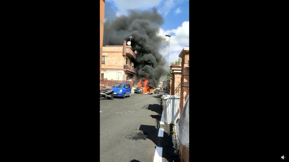 Două avioane militare s-au prăbușit în Italia, în apropiere de Roma, după ce s-au ciocnit în zbor 821446