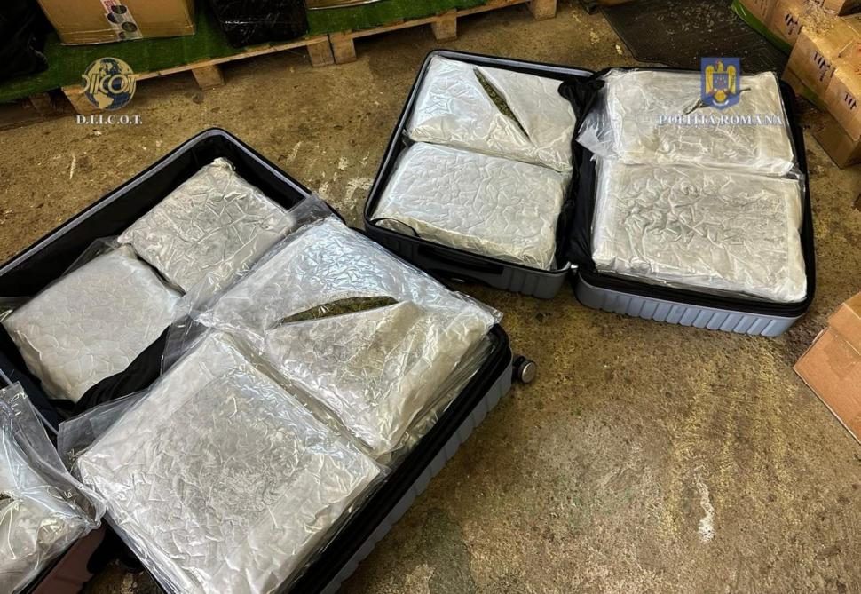 Un român şi-a trimis singur 37 de kilograme de canabis din Spania, prin curierat | Unde a ascuns drogurile 821882