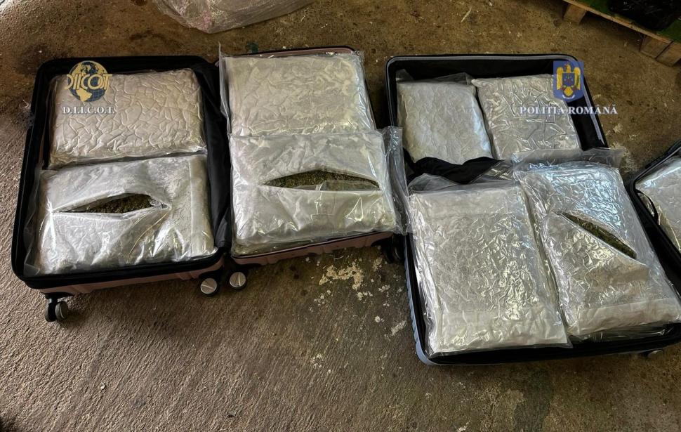 Un român şi-a trimis singur 37 de kilograme de canabis din Spania, prin curierat | Unde a ascuns drogurile 821884