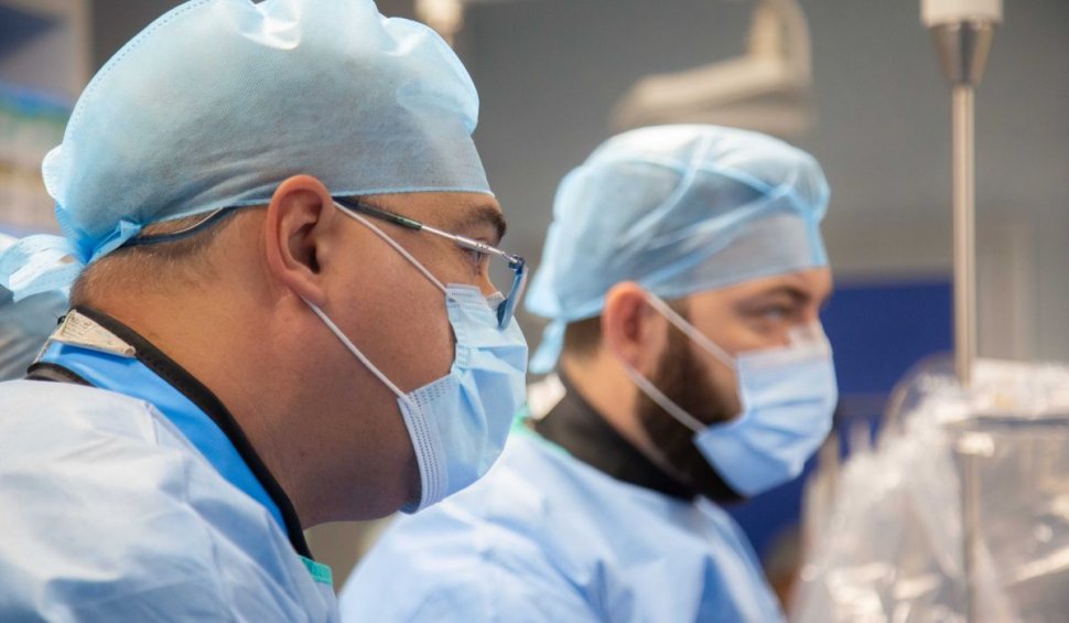 Premieră medicală națională la ARES, în Spitalul Monza: un pacient în vârstă de 89 de ani cu o proteză aortică degenerată a fost tratat prin implantarea unei proteze autoexpandabile noi în proteza existentă (TAVI în TAVI)