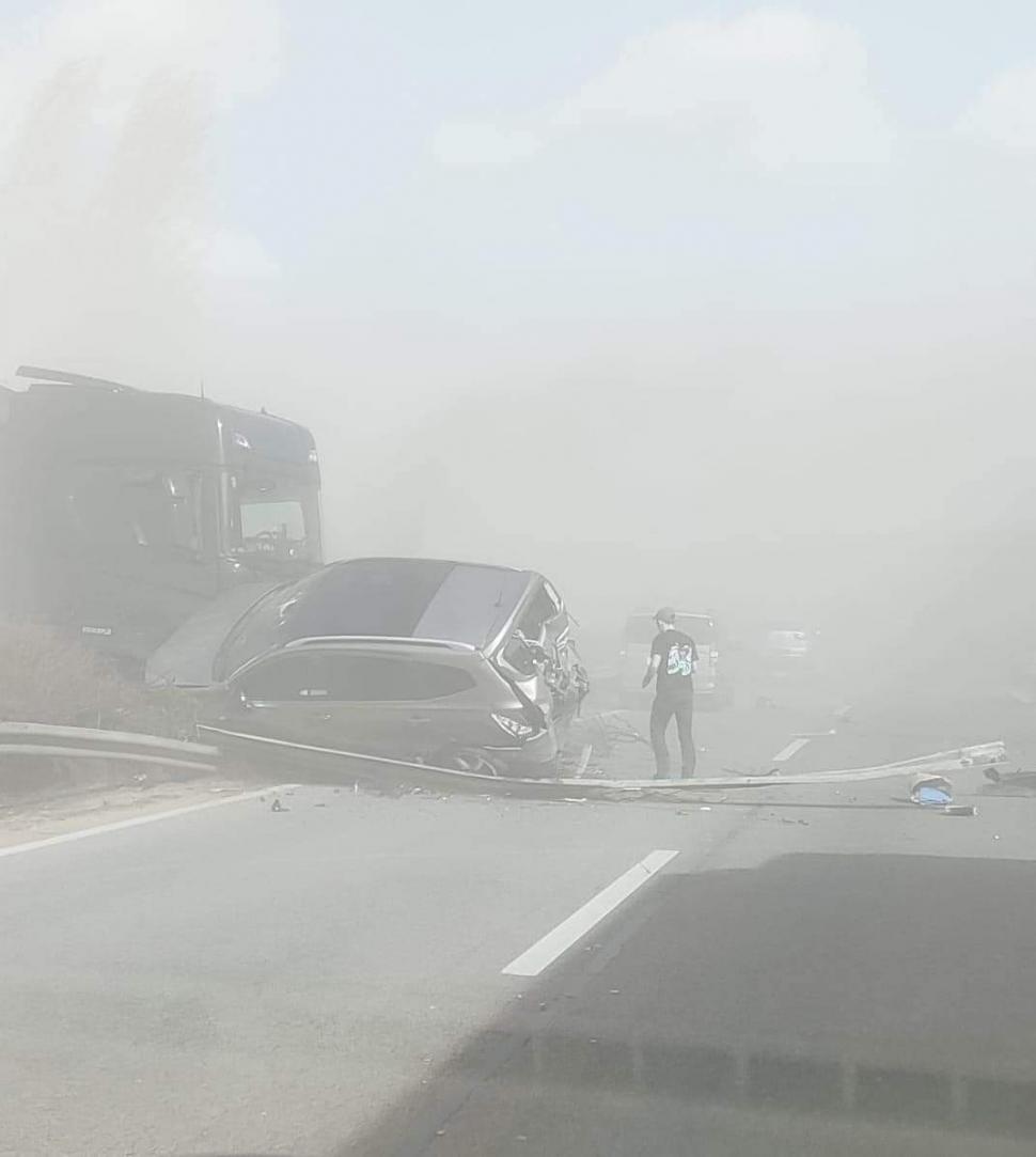 MAE: Trei români au fost prinși în carambolul din Ungaria. Unul dintre ei este în stare gravă 822215