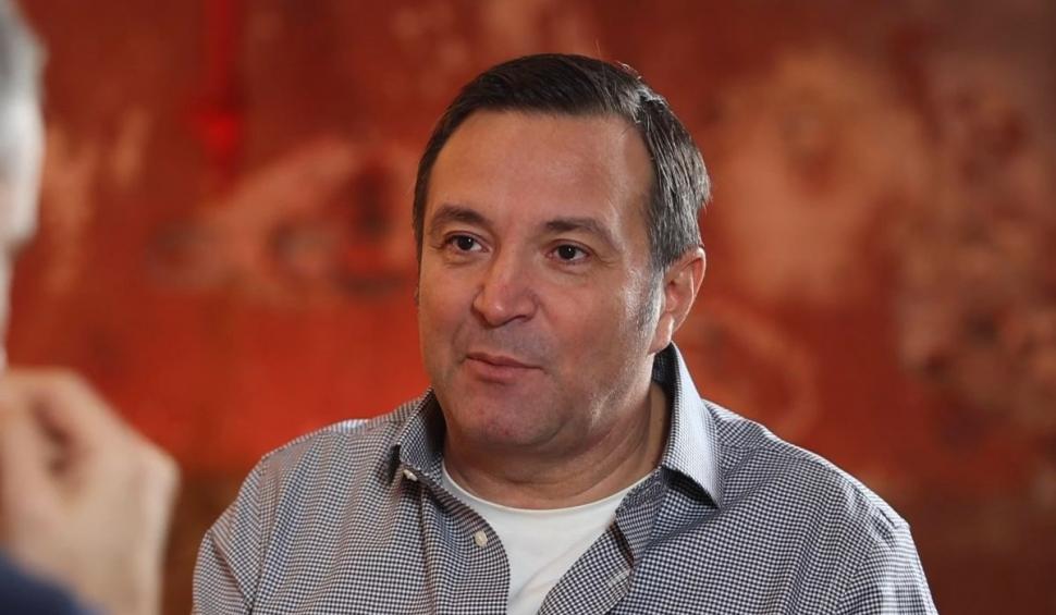 Omul de radio, Daniel Buzdugan, a gătit alături de Ştefan Lungu în ediţia 5 "Gătit la costum", sezonul 4: "Totul pleacă de la femei" 821797