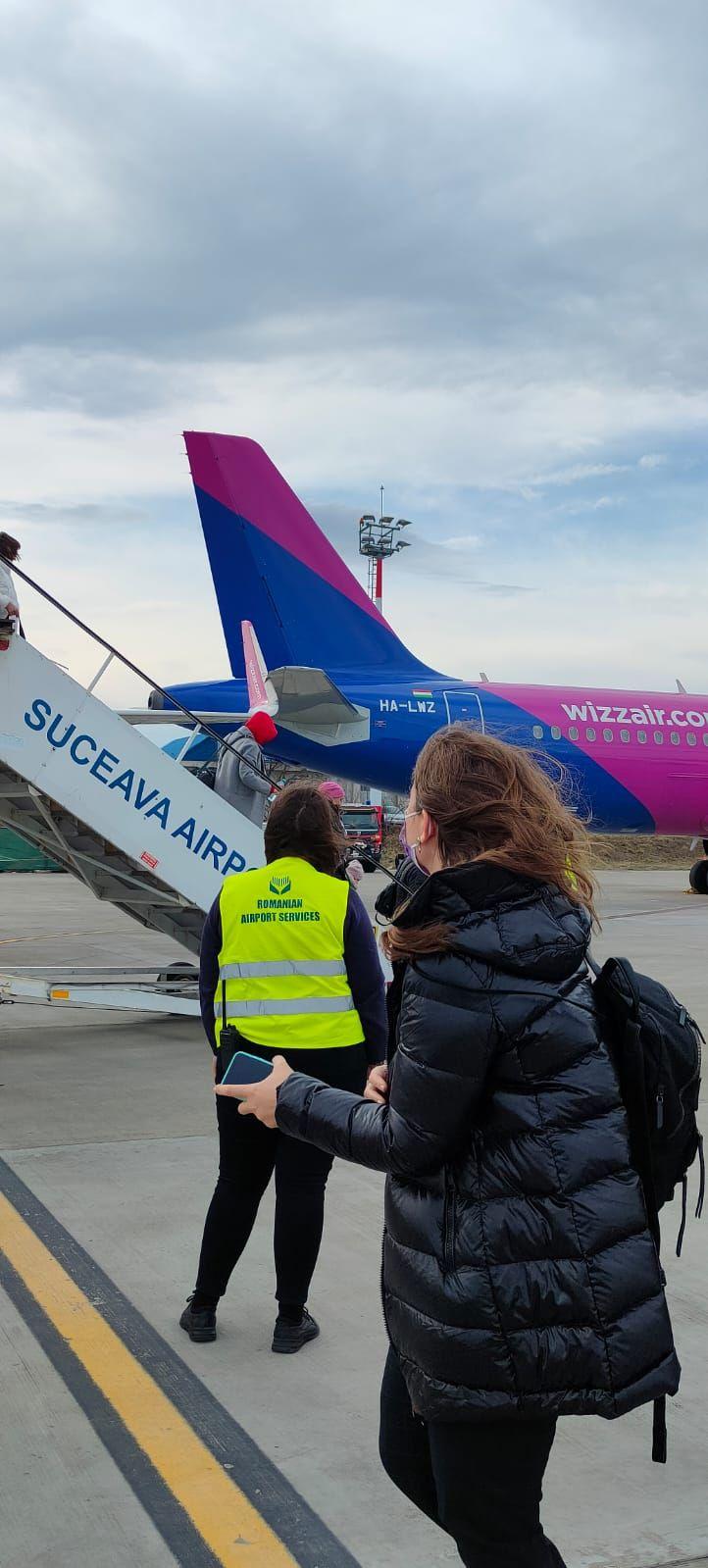 Două avioane s-au ciocnit pe pista Aeroportului din Suceava. Unul dintre aparate era plin cu călători 822662