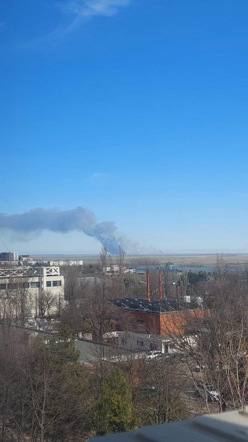 Incendiu violent în Ucraina | Fumul gros se vede de la Galați 822671