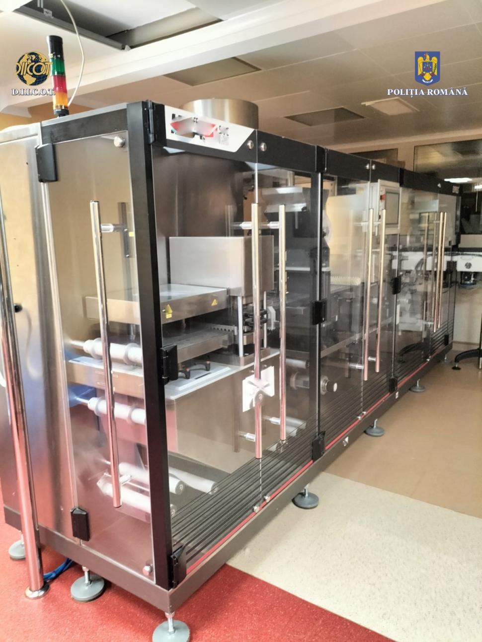 Laborator de droguri descoperit în România. Au fost găsiţi bani ascunşi în saci şi chiar în şosetele traficanţilor 822709