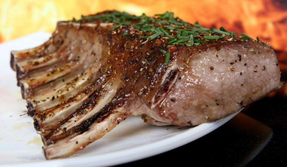 "Bubuie" preţul la carnea de miel. Cât a ajuns să coste un kilogram de carne în supermaket 822834