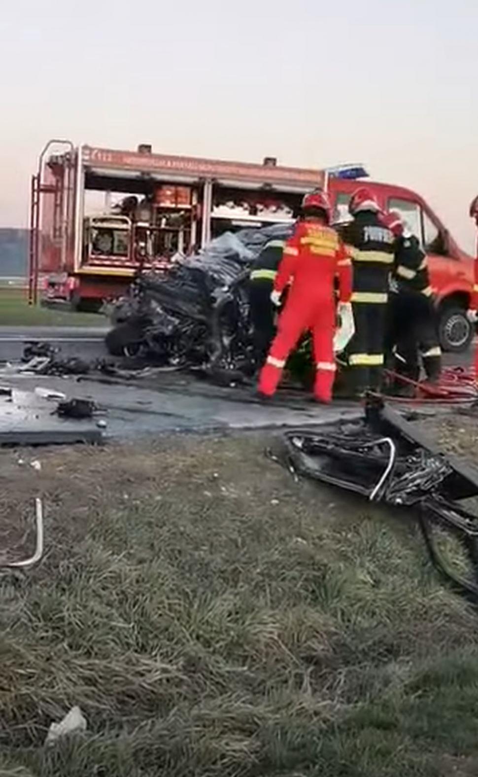 "Băiatul meu, te-am abandonat o dată pentru o femeie care nu a meritat, acum o fac definitiv" | Mesaj de adio lăsat de un director de şcoală, de 37 de ani, pentru copil 823532