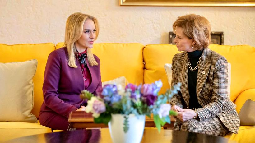 Gabriela Firea, întâlnire cu Majestatea Sa Margareta: „Ne-am propus începerea unor colaborări care să readucă ideea de sprijin între generații” 823526