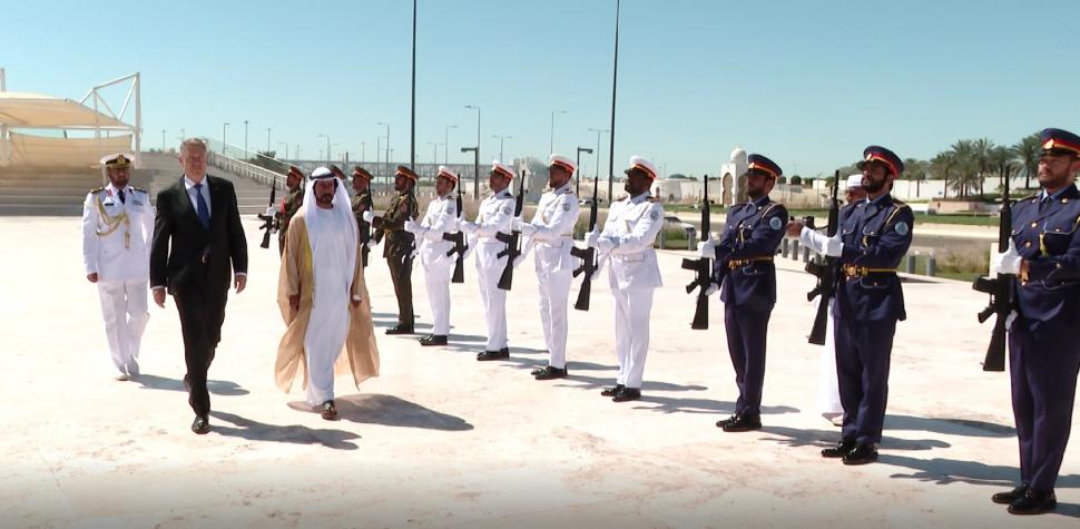Klaus Iohannis, vizită oficială în Emiratele Arabe Unite. Preşedintele a vizitat Monumentul Martirilor și Marea Moschee din Abu Dhabi  823505