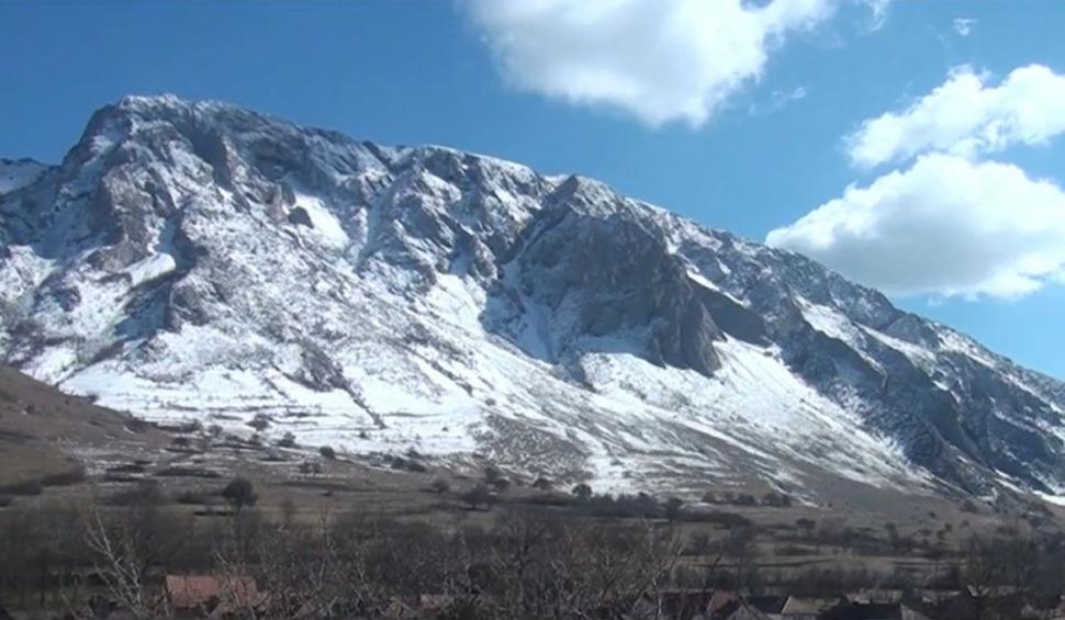 Comuna din România care are de 100 de ori mai mulţi vizitatori decât locuitori. Oamenii trăiesc de pe urma turismului 823599