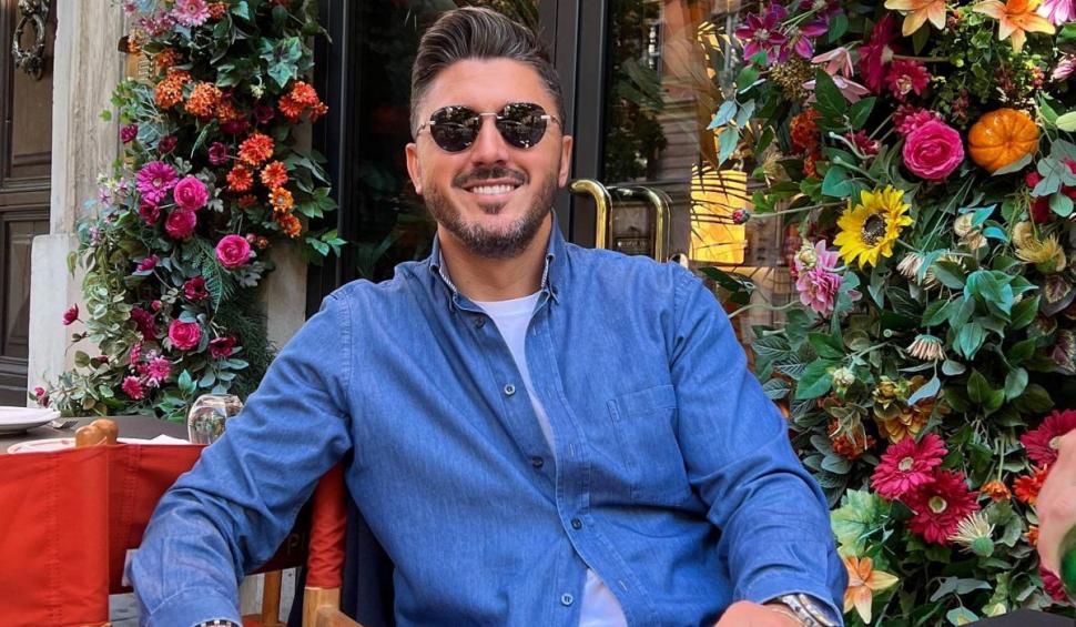 Recunoşti băieţelul care a dat cămăşuţa pe tricou şi a făcut istorie în fotbal? "Am râs când s-a scris că mi-a luat tata mașină la 18 ani" 823570