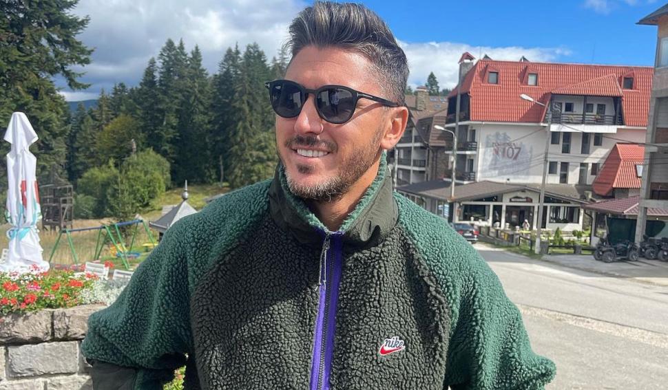 Recunoşti băieţelul care a dat cămăşuţa pe tricou şi a făcut istorie în fotbal? "Am râs când s-a scris că mi-a luat tata mașină la 18 ani" 823575