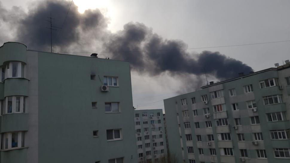 Incendiu puternic în Sectorul 5 din București! ”Arde blocul! Lăsați lucrurile și mergeți jos!” 823699